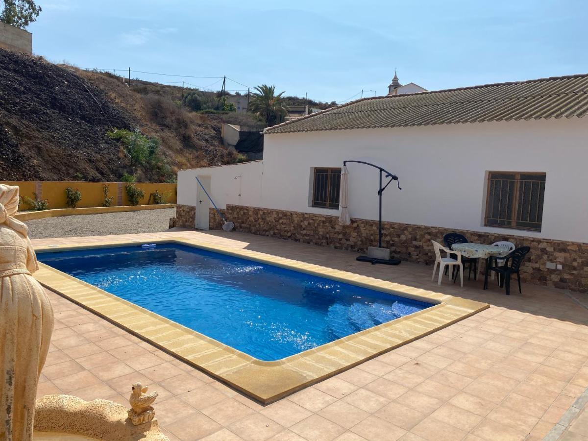 Chalet Con Piscina Privada De 4 Dormitorios Las Herrerias -Cerca De Vera Playa- كهوف المنصورة المظهر الخارجي الصورة